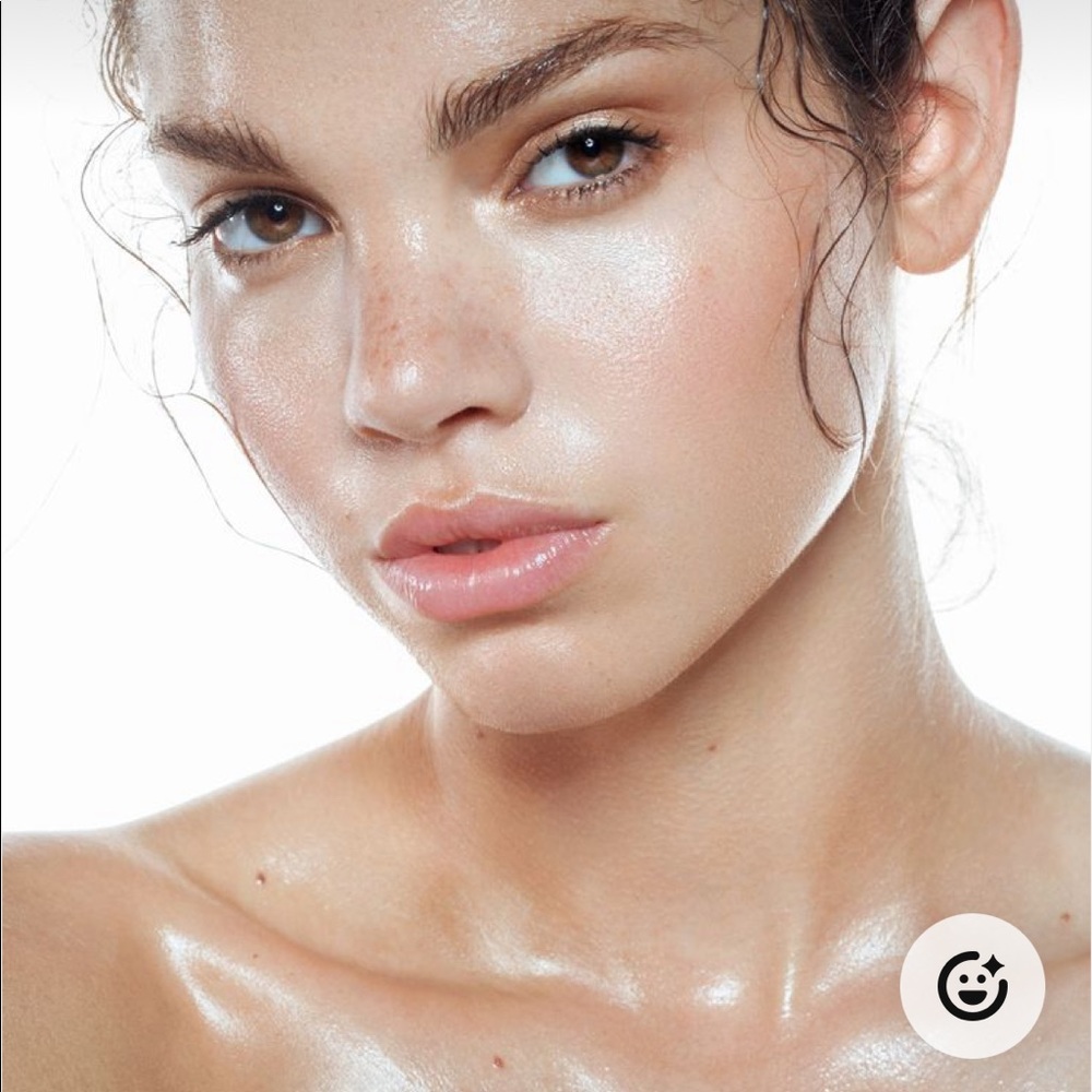 🍩Brand new DEWY PALETTE by URBAN OUTFITTERS